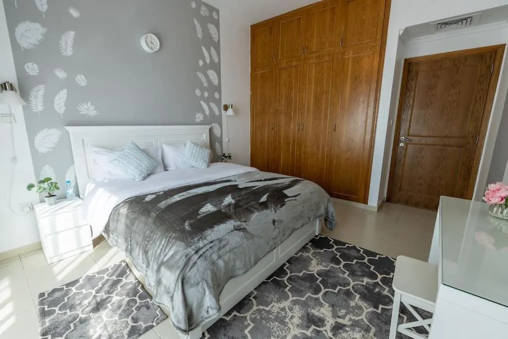 Apartment Super 2 Bedroom Sea Front Abu Dhabi United Arab Emirates